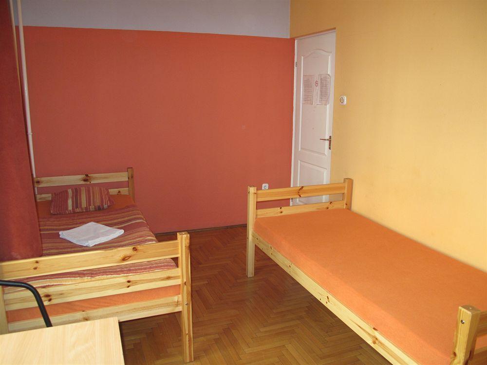 All-Central Hostel Budapeste Exterior foto