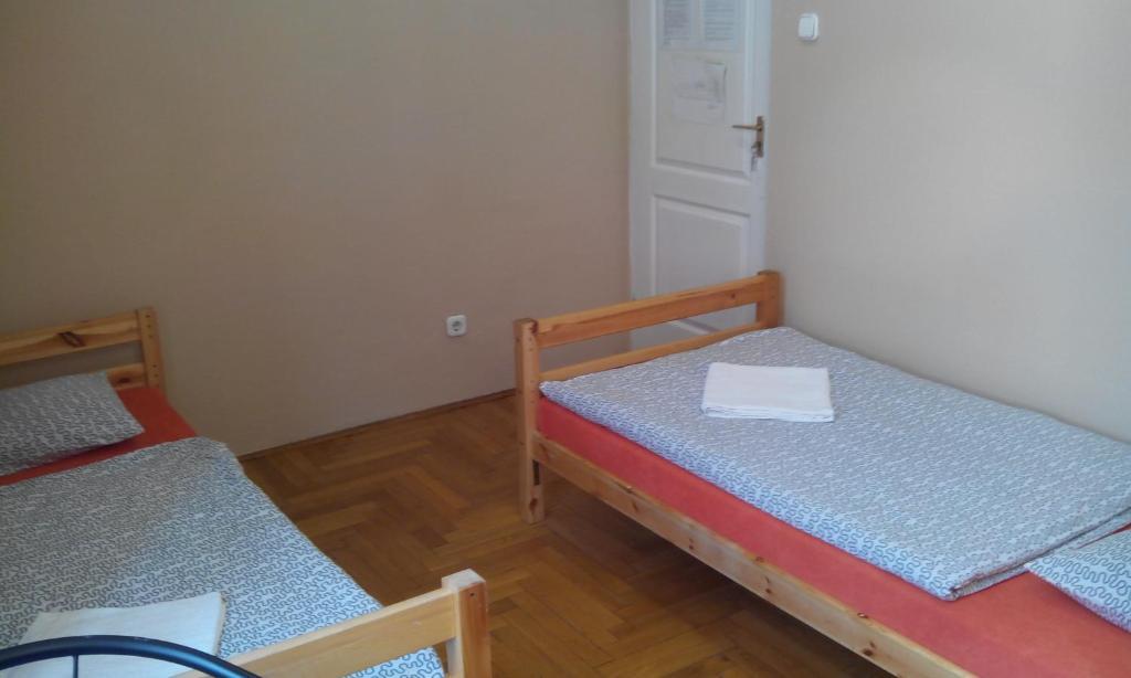 All-Central Hostel Budapeste Quarto foto
